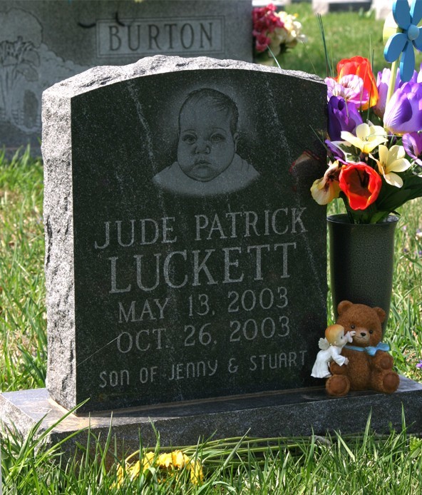 Luckett Black Variegated Infant and Child Headstone